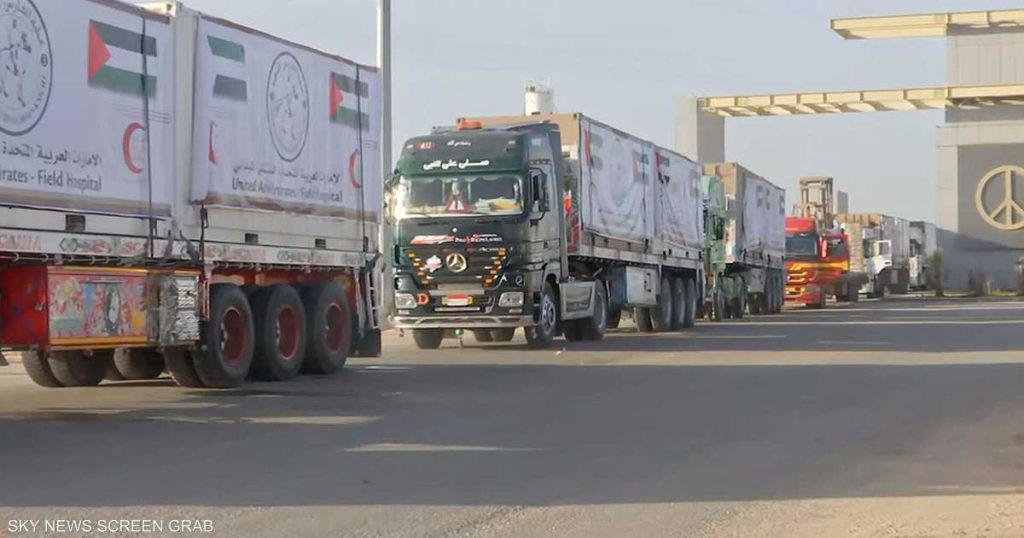 بالفيديو.. بدء دخول المستشفى الميداني الإماراتي لقطاع غزة