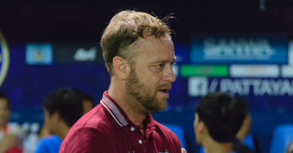 اقالة مدرب تايلاند البرازيلي بولكينغ