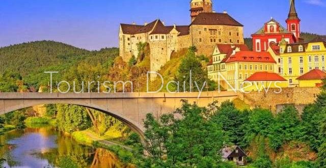 وجهة سفر عالمية .. تضاعف عدد السياح القادمين إلى براغ من آسيا