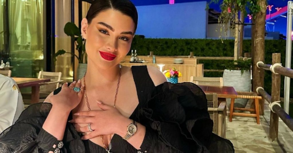 من شوارع الكويت..روان بن حسين تضج أنوثة وجمال بلوك كاجوال أسود مميز