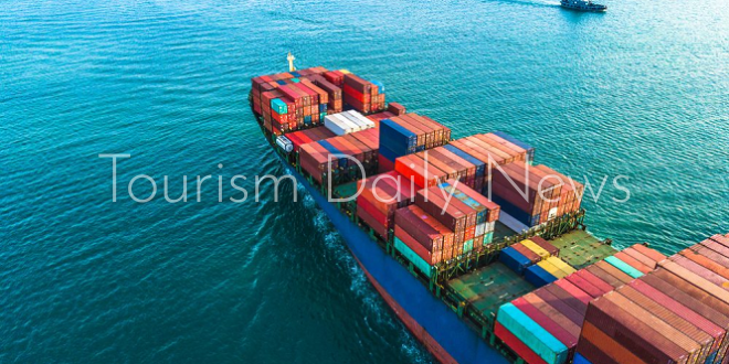 تراجع كبير بأعداد السفن والناقلات بالبحر الأحمر مع تزايد التهديدات الأمنية