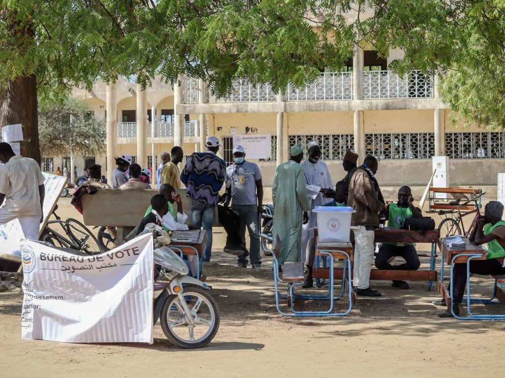 هل يكرّس دستور تشاد الجديد توريث الحكم العسكري العائلي؟