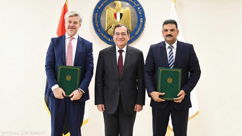 مصر.. توقيع عقدين للتنقيب عن الذهب في الصحراء الشرقية