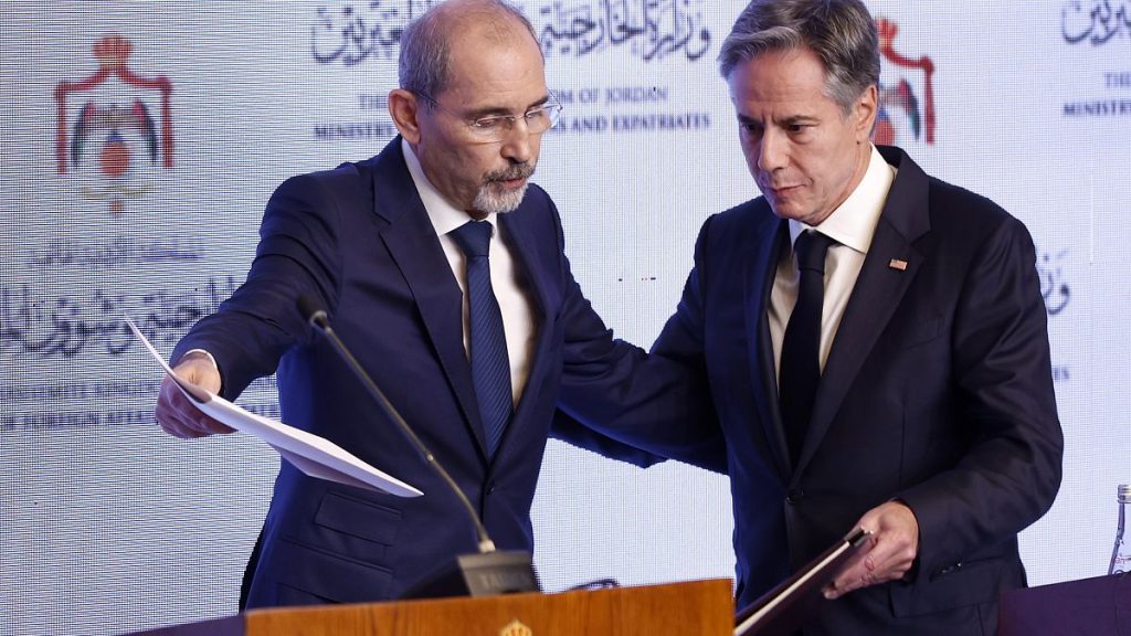 على خلفية تصريحات داعمة للفلسطينيين.. إسرائيل تدرس عدم تمديد اتفاق “الطاقة مقابل المياه” مع الأردن