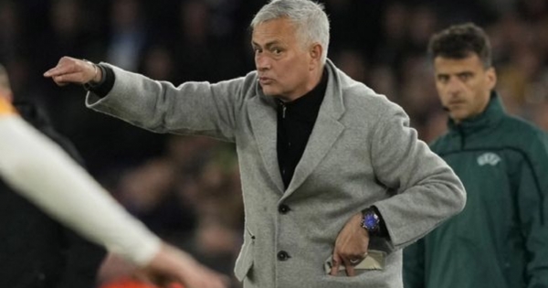 تصريحات مورينيو بعد هزيمة روما أمام لاتسيو