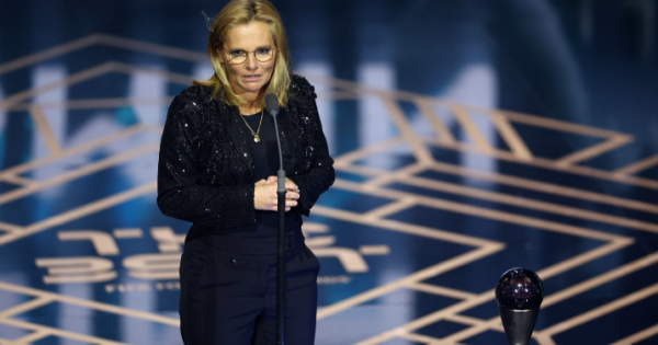 افضل مدربة في العالم تستمر مع انكلترا حتى 2027