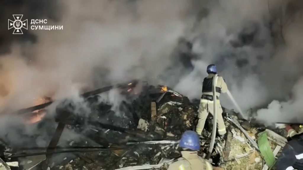 فيديو. قصف روسي يدمر منزلاً ويقتل رجلاً وزوجته في سومي في أوكرانيا