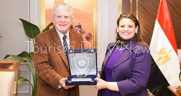 وزيرة الهجرة تستقبل رئيس الغرفة التجارية الكندية بالقاهرة