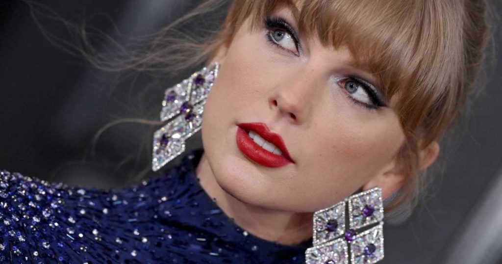 إطلالة تايلور سويفت بحفل الـ Grammy’s تخطف القلوب.. بالصور