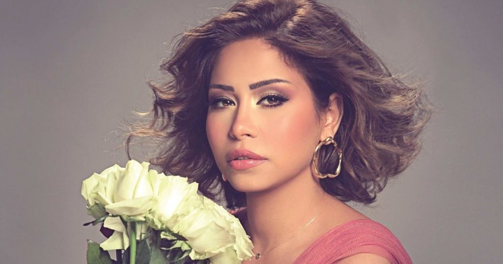خاص و بالفيديو- شيرين عبد الوهاب تعتلي خشبة المسرح..و هذا ما قالته للجمهور عن التأجيل الذي حصل الاسبوع الفائت