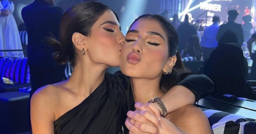 نارين بيوتي تحتفل بعيد ميلاد شقيقتها.. وهذه أبرز إطلالاتهما سوياً