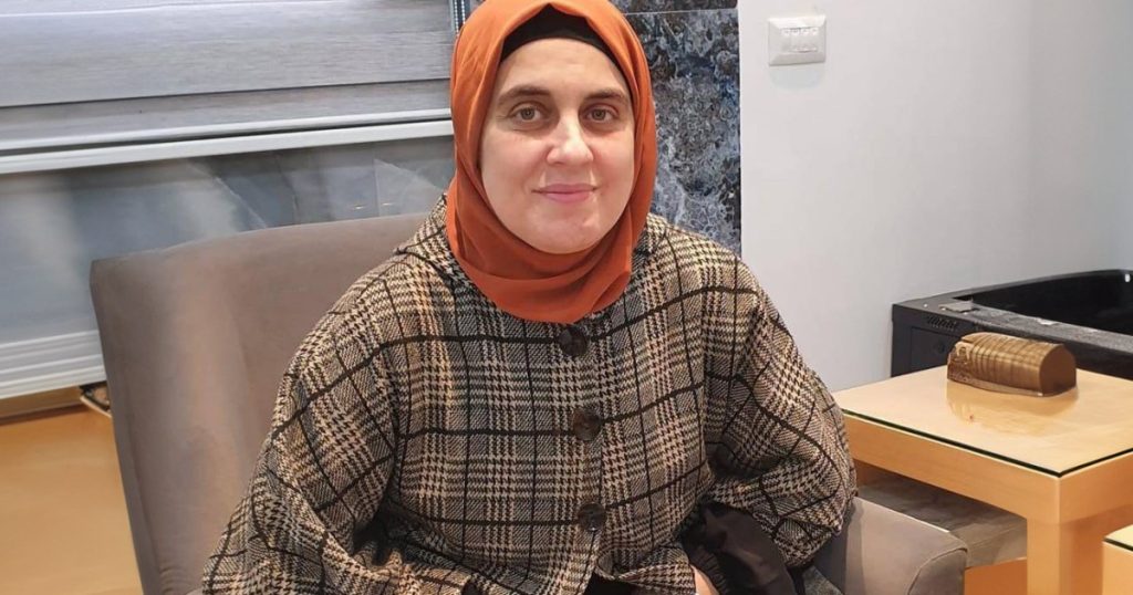 أميرة العسولي.. طبيبة فلسطينية تتحدى الرصاص الإسرائيلي لإنقاذ مصاب بخان يونس