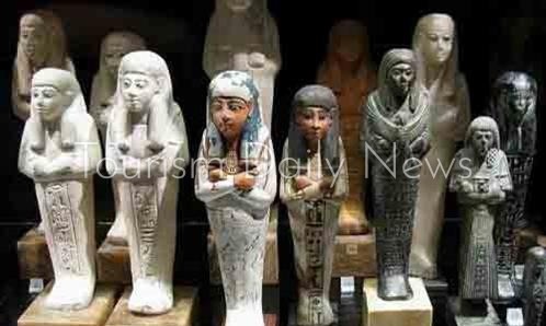 ضبط 9100 قضية حيازة آثار وحفر وتنقيب ومخالفات شركات سياحية فى 3 أيام