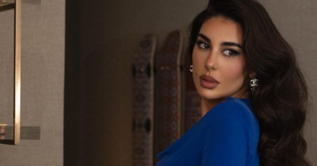 بالصور- ياسمين صبري تطل على المتابعين من الطائرة الخاصة وتخطف القلوب بالكاجوال