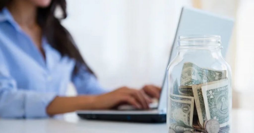 سيدة مجتمع تمارس النصب بإسم النازحين من الجنوب