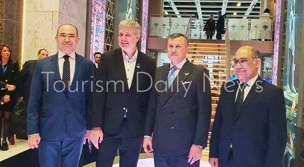 وزير السياحة يستقبل عمدة برلين بالجناح المصري المُشارك في بورصة “ITB”