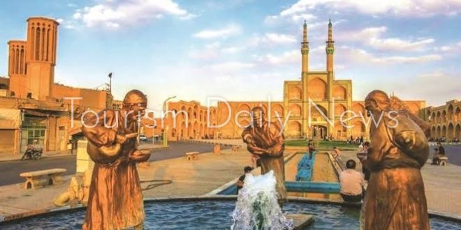 تجارب مثيرة.. محافظة يزد الإيرانية تجذب السياح برحلات “سفاري” صحراوية