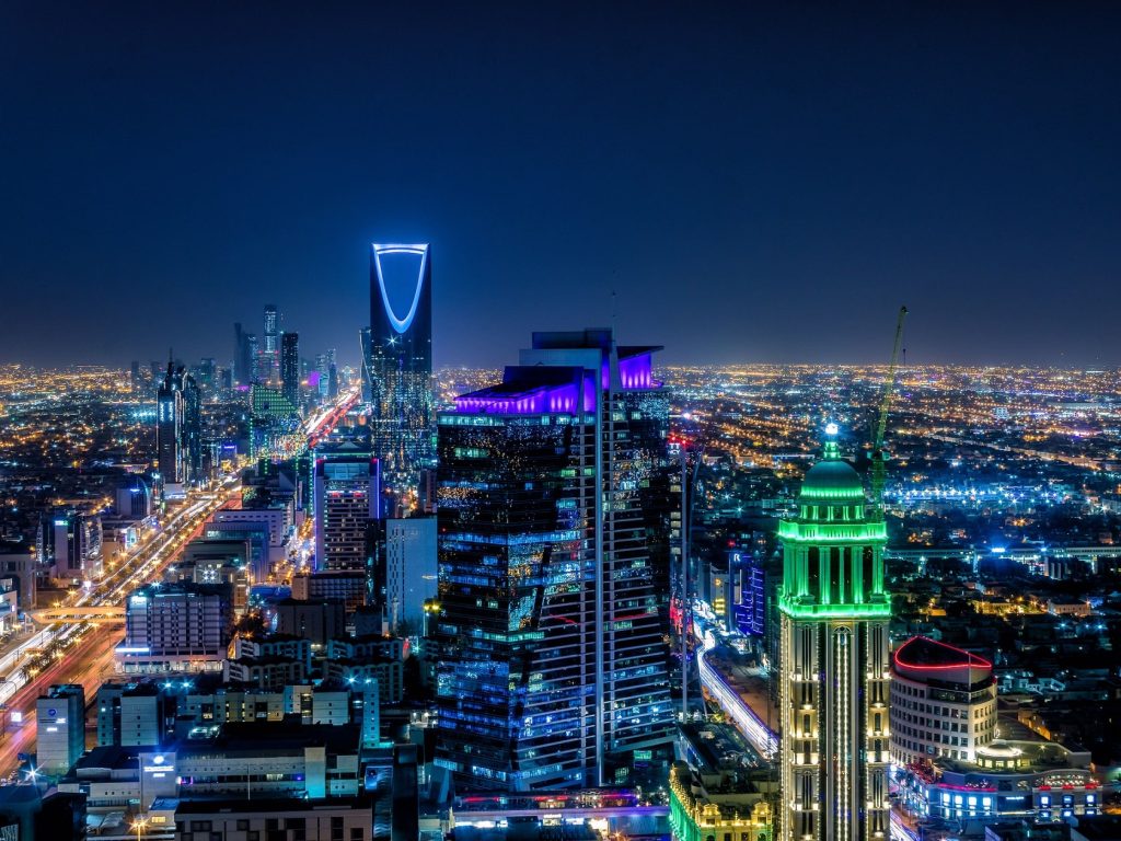“أمازون ويب سيرفيسز” تطلق منطقة جديدة لمراكز بياناتها في السعودية