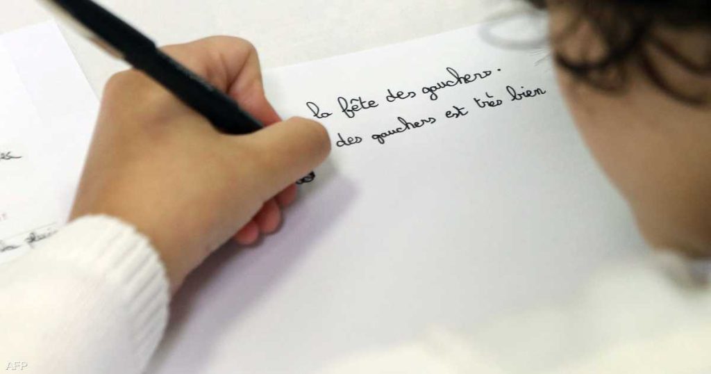 لماذا يستخدم البعض يدهم اليسرى بينما يستخدم الغالبية اليمنى؟