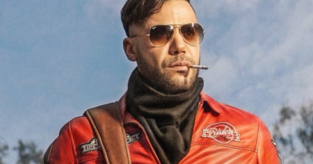 بالفيديو- محمد إمام يحتفل بانتهاء تصوير مسلسل “كوبرا”
