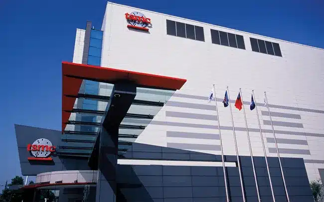 TSMC تعلن عودة الإنتاج بنسبة تصل إلى 80% بعد زلزال تايوان