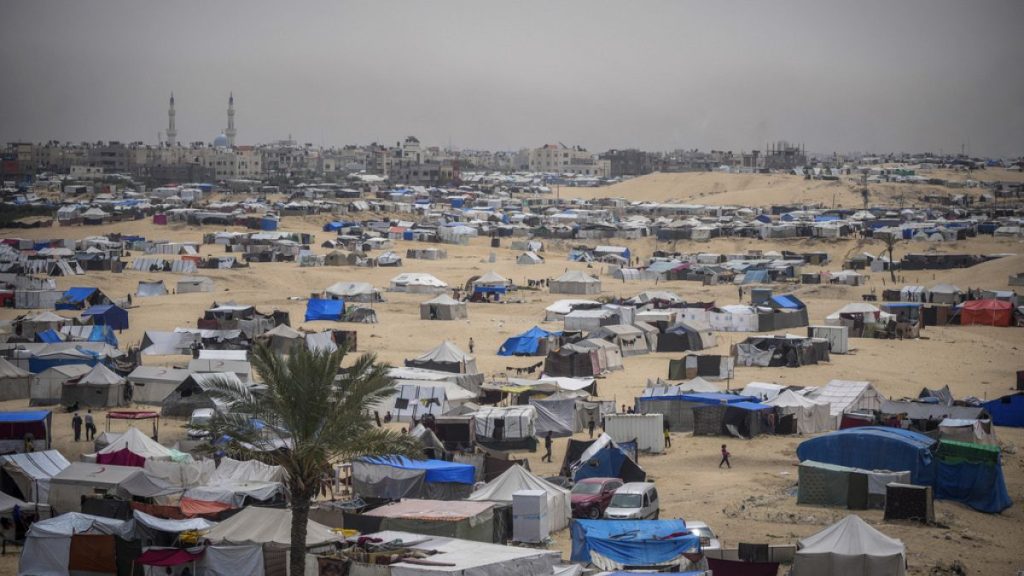 هاغاري: “العملية الدقيقة ضد حماس في رفح مستمرة”