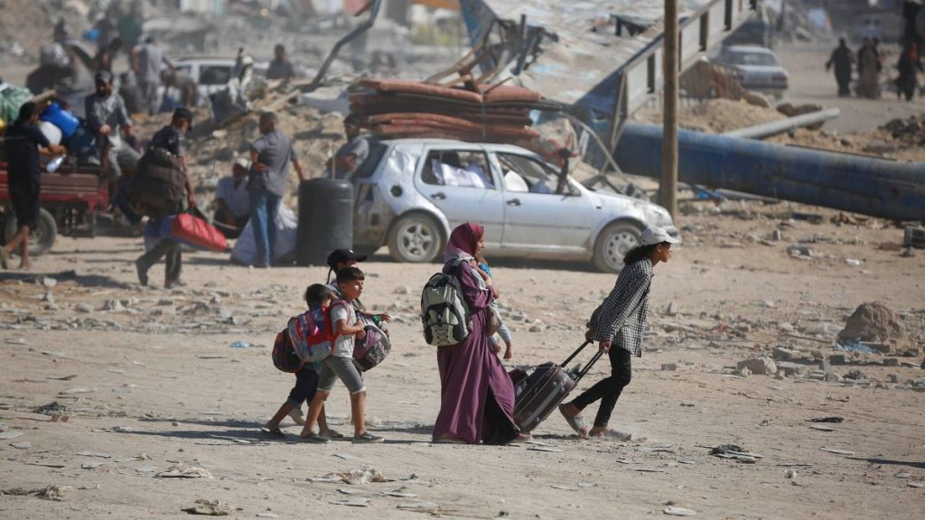 “بلينكن ملاك الموت”.. النازحون الفلسطينيون في غزة يعبرون عن استيائهم من زيارة وزير الخارجية الأمريكي