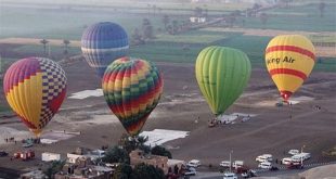 انطلاق رحلات البالون في سماء الأقصر