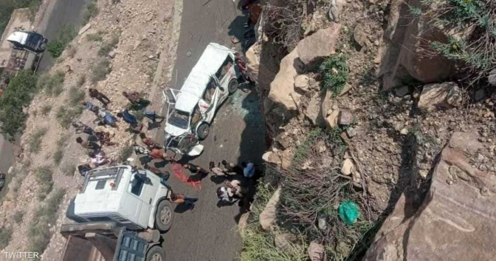 مقتل 16 بحادث حافلة بمنحدر جبلي في جنوب اليمن