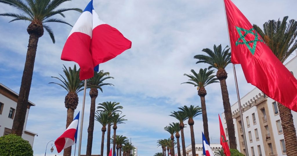 ماكرون في زيارة رسمية للمغرب.. هل تنتهي لعبة شد الحبل بين البلدين؟