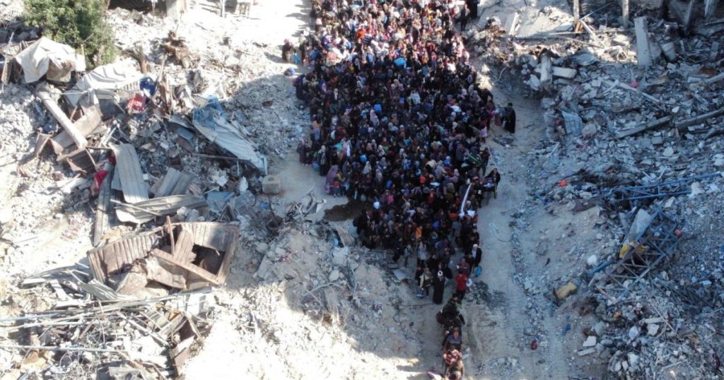تشريد الغزيين بالمجازر.. سياسة إسرائيلية لإفراغ شمال غزة