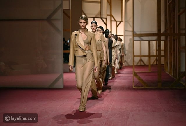 مجموعة Hermès ربيع 2025 في أسبوع باريس للموضة