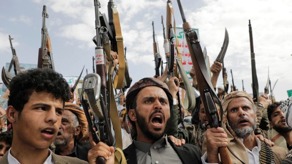 الحوثيون يوجهون إنذارا لإسرائيل: سنقصف مطار بن غوريون وعلى المسافرين الأجانب مغادرته فورا