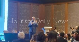 الفنادق المصرية تبدأ تدريب 80 ألف عامل استعداداً لجذب 30 مليون سائح