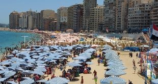شواطئ الإسكندرية أمنة والسباحة تحت إشراف المنقذين