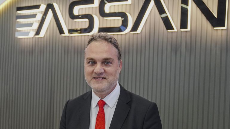 أمين أونير، مالك مجموعة أسان- التلفزيون التركي