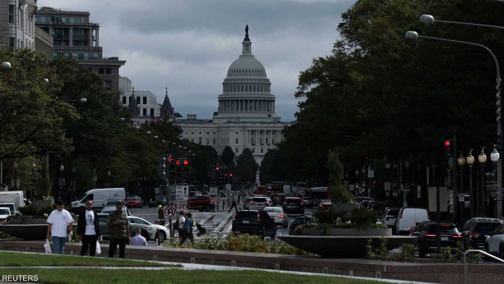ما الآثار الاقتصادية لـ "الإغلاق الأميركي"؟