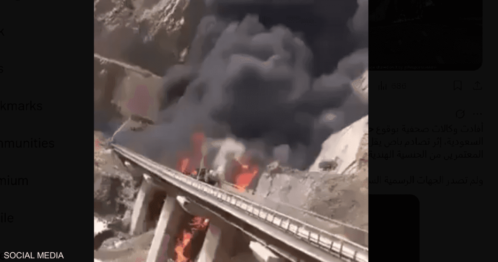 مصرع عشرات المعتمرين بحادث حافلة في السعودية وبيان من المرور