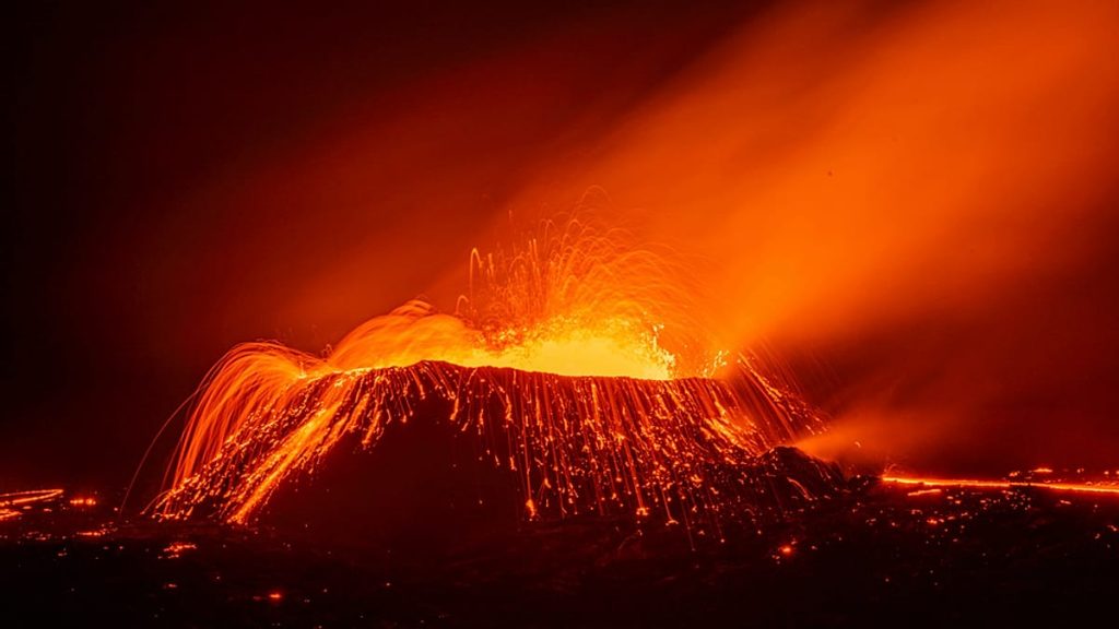 بعد 250 عامًا.. طلاب جامعة ملبورن يحيون بركانًا ميكانيكيًا من القرن الثامن عشر