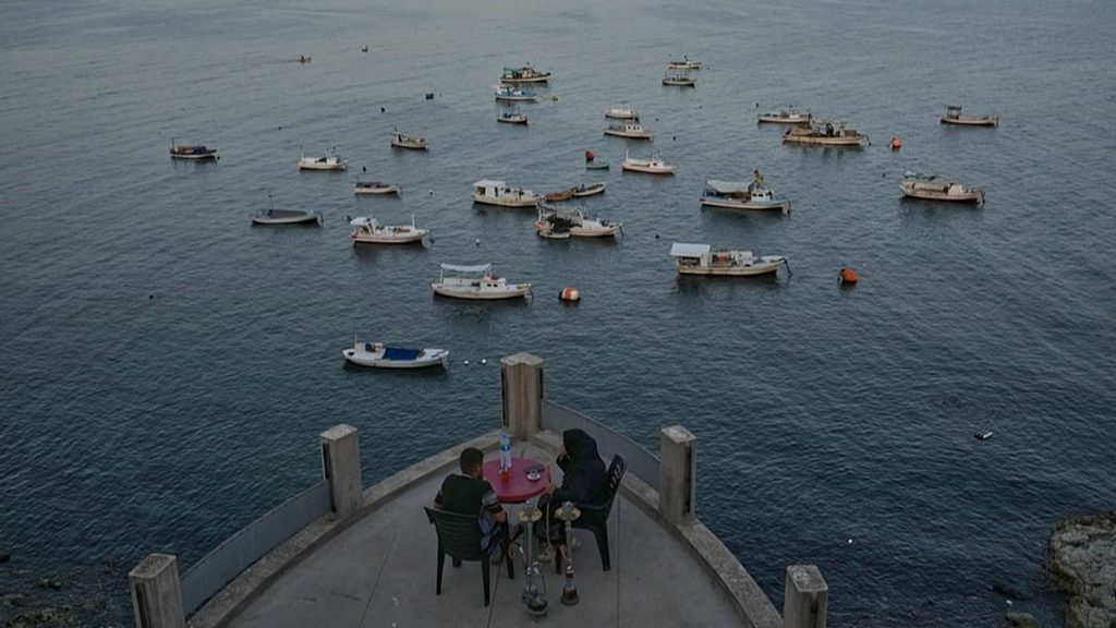 بعد عام على سقوط الأسد.. اللاجئون السوريون في أوروبا يفكرون في العودة إلى الديار