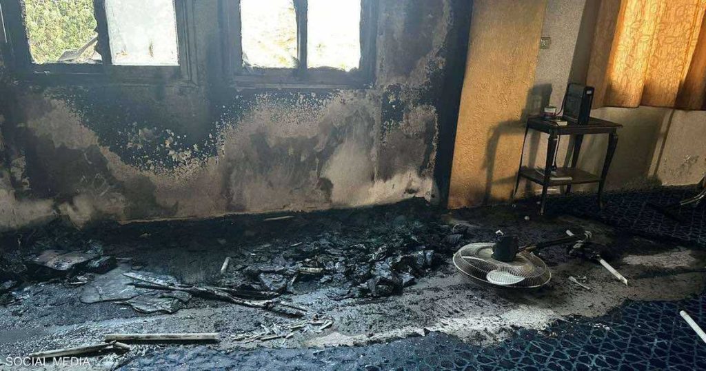 خاصالهجمات مستمرة.. مستوطنون يحرقون مسجدا في الضفة الغربية