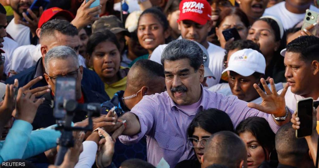 واشنطن تدرج عصابة على قائمة الإرهاب وتقول إن مادورو “زعيمها”
