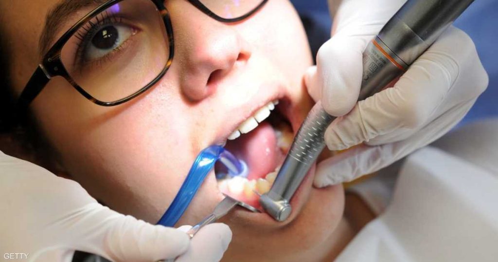 طبيب أسنان يحذر.. لا تتجاهل هذه العلامة المبكرة للسرطان