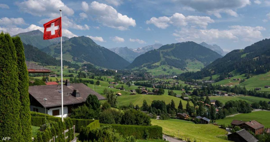 اقتصاد سويسرا ينكمش لأول مرة منذ عامين بفعل رسوم ترامب