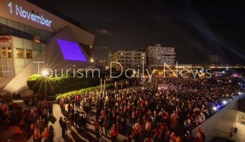 زحام شديد بمطاعم وكافيهات المنطقة الترفيهية بالمتحف المصري الكبير