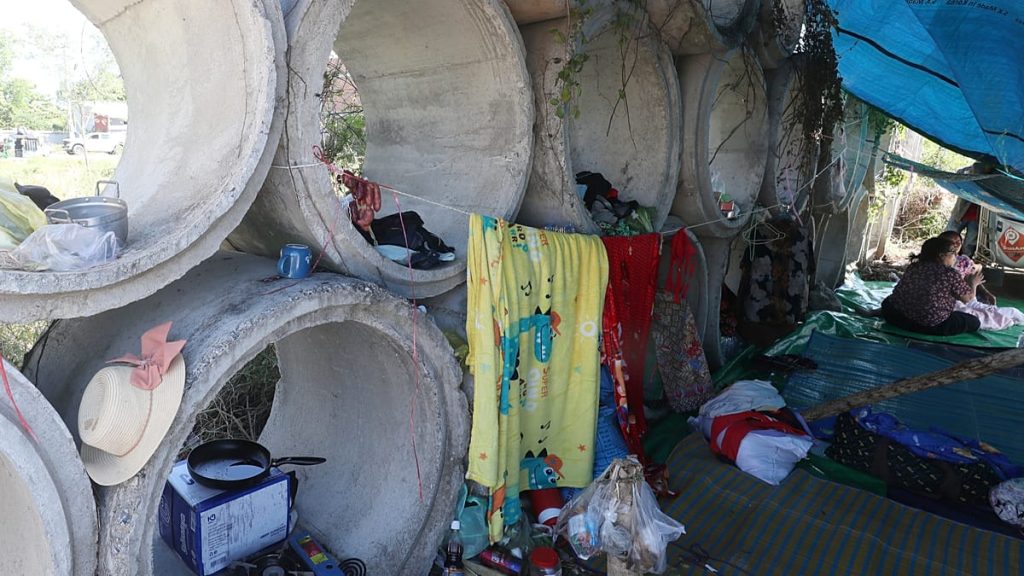 فيديو. أكثر من 300 ألف نازح في كمبوديا قرب الحدود مع تايلاند