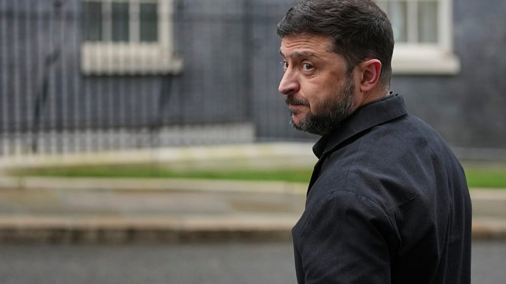 زيلينسكي يكشف “نقاط الخلاف” في الخطة الأميركية.. وترامب “مستاء للغاية”