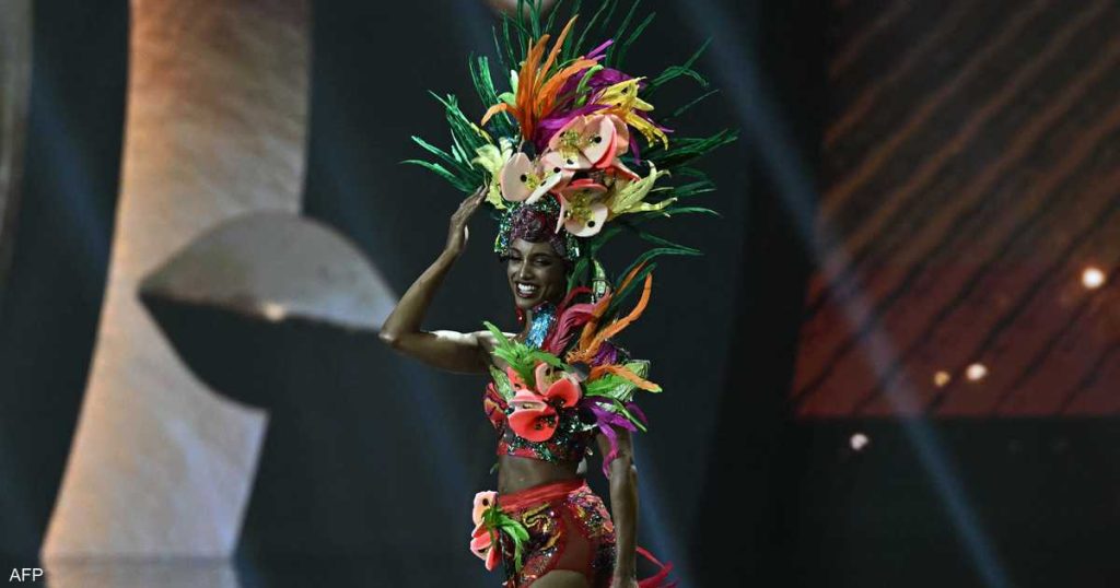 فيديو لـ”سقوط مروع” لملكة جمال جامايكا.. إصابات خطيرة