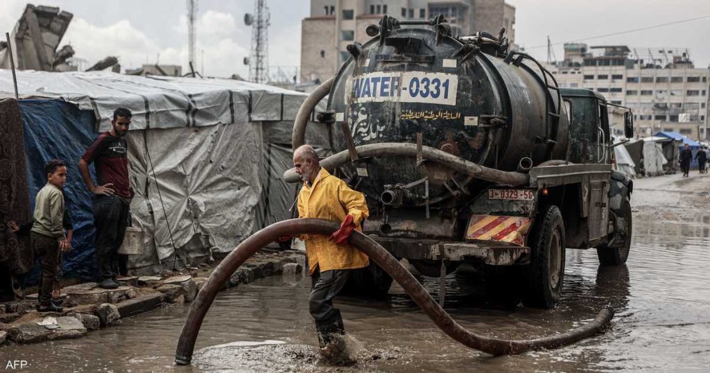 300 ألف أسرة متضررة.. منخفض جوي يفاقم الكارثة الإنسانية بغزة