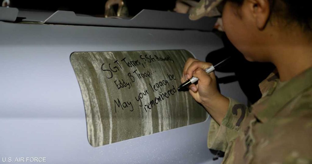 رسالة جندي أميركي على قذيفة قبل إطلاقها على سوريا..ماذا كتب؟